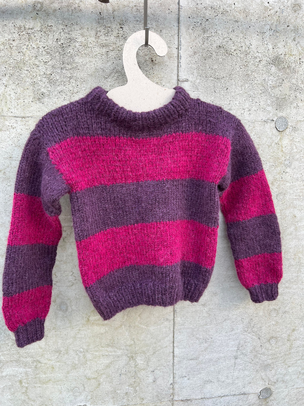 Pinkibarnegenser